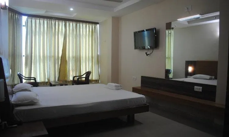 4 Person Room